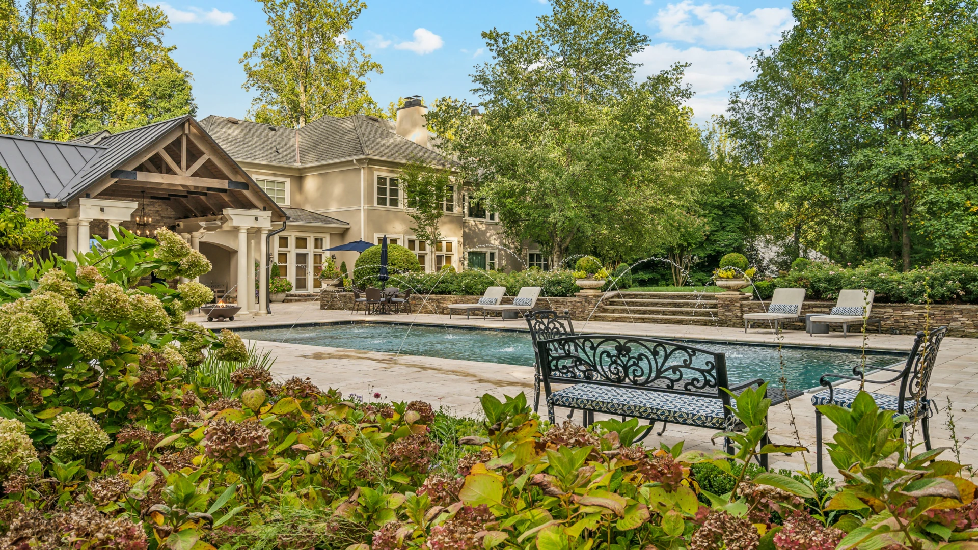 A European-inspired landscape, as classical as it is breathtaking.