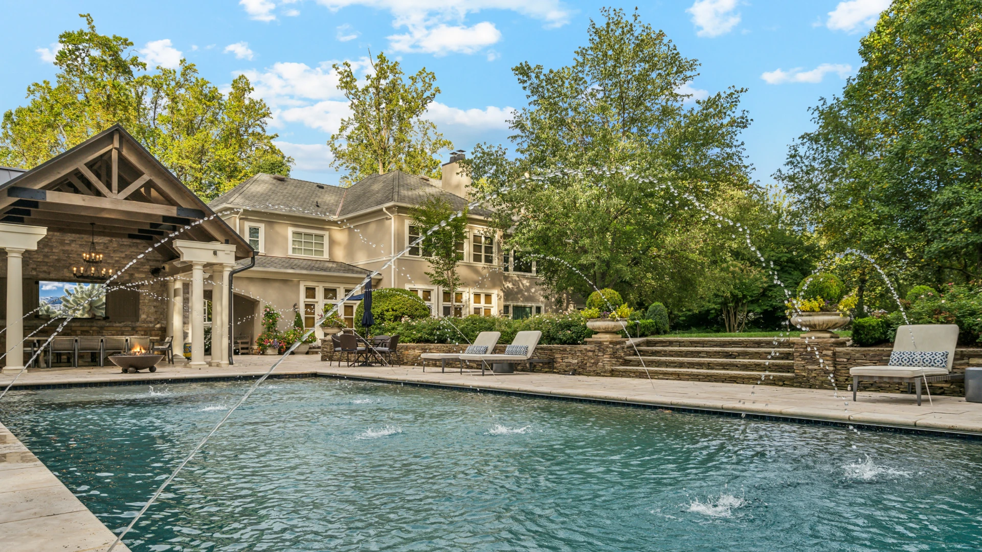 Landscaping Build Water Features